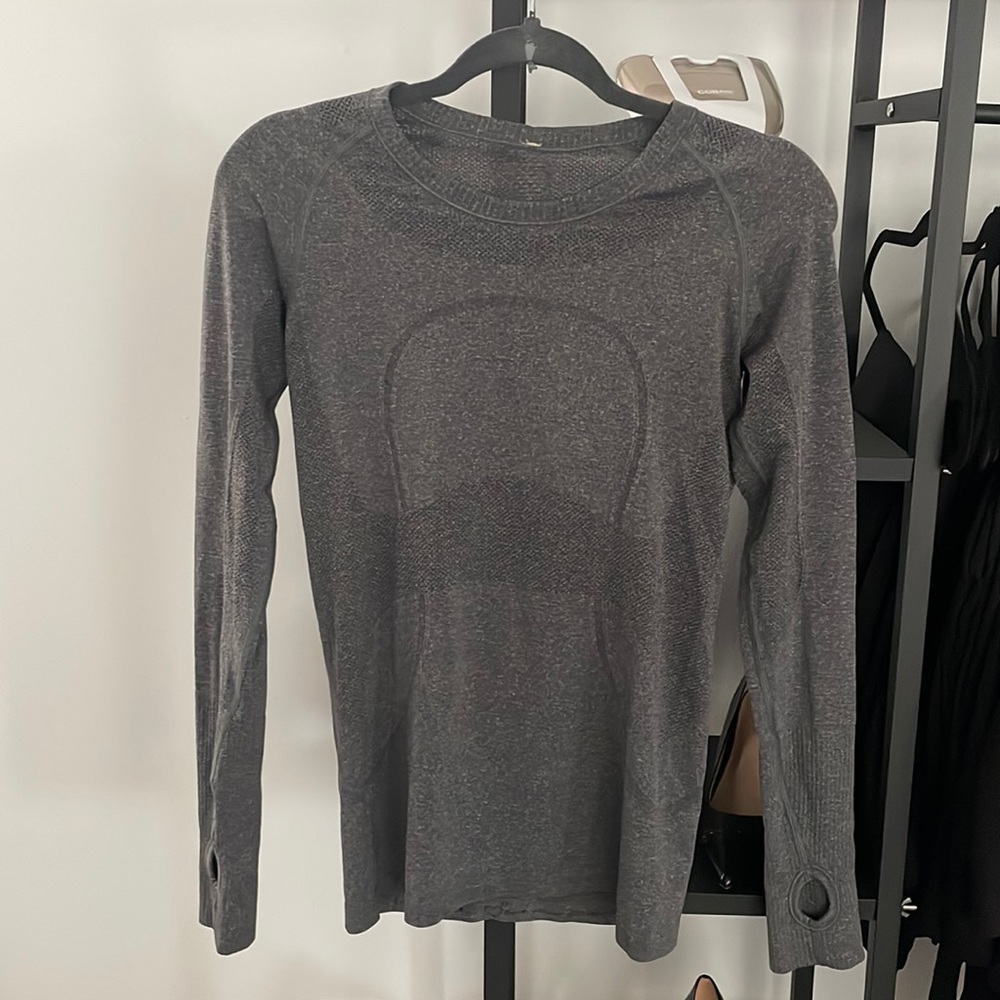 Lulu Lemon | Swiftly Tech Long-Sleeve | Dark Gray | Size 6 |